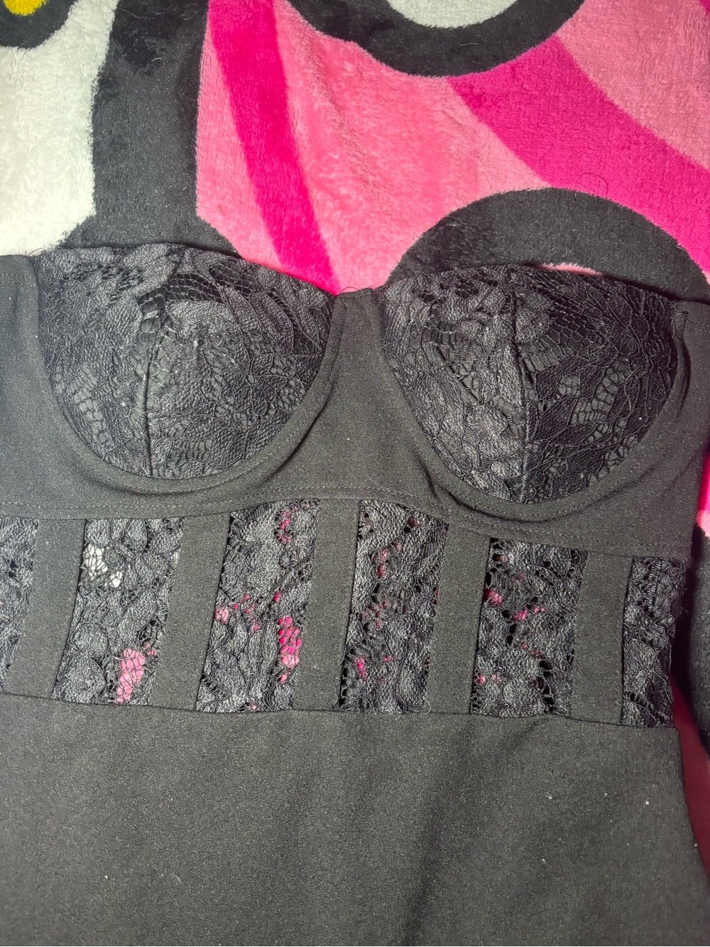 Haute Monde Lace Bodysuit - Picture 2 of 9